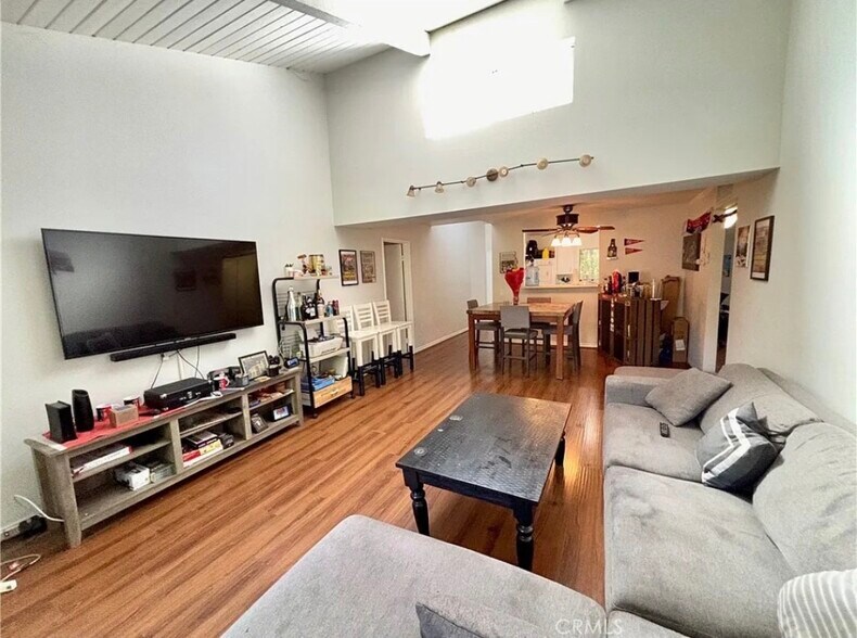 Building Photo - 18350 Hatteras St