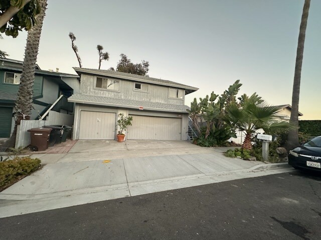 Building Photo - 33772 Violet Lantern St