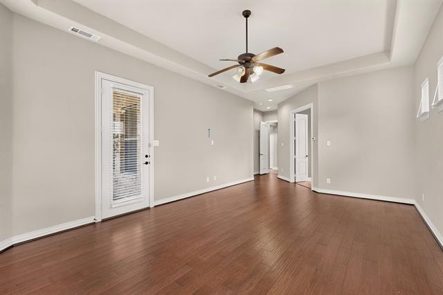 Building Photo - 475 Fenwick Dr
