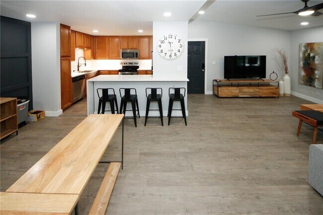 Building Photo - 1468 Briarwood Rd NE