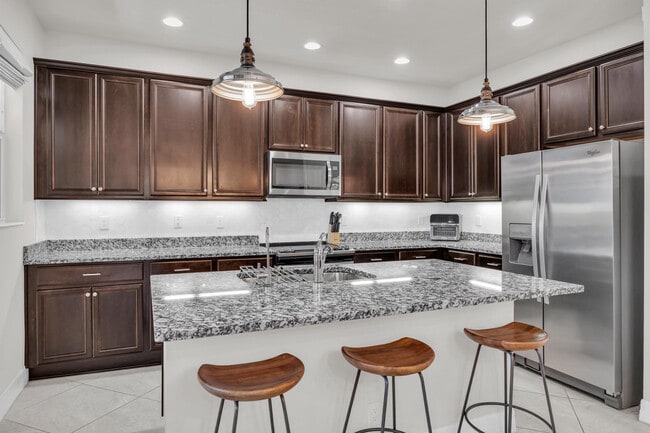 Building Photo - 1080 Community Dr