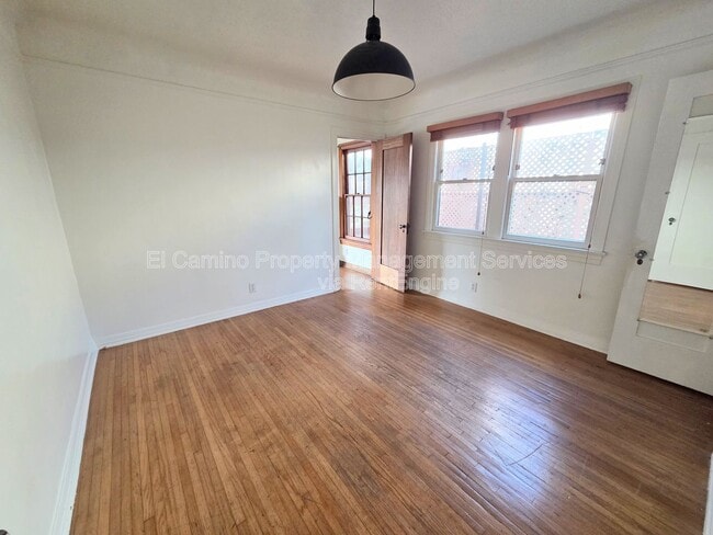 Building Photo - 2068 San Francisco Ave