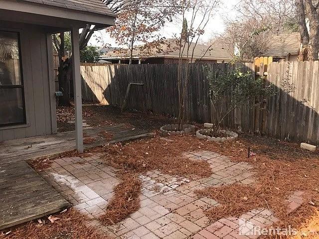 Building Photo - 205 Arabian Ln