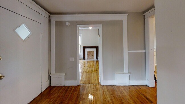 Building Photo - 58 E 12th Ave