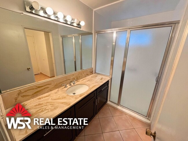 Building Photo - Home for rent in Canyon Crest!