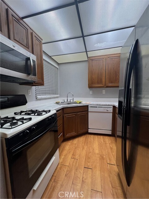 Building Photo - 22885 Hilton Head Dr