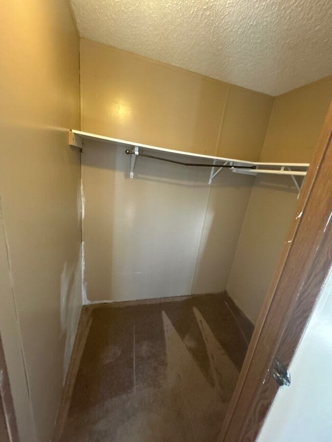 Building Photo - Newly Remobile Home For sale