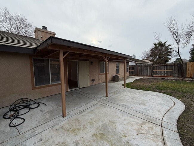 Building Photo - Cute Home in EGUSD