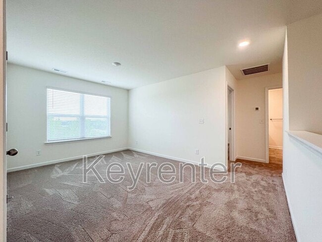 Building Photo - 125 Smt Rdg Ln