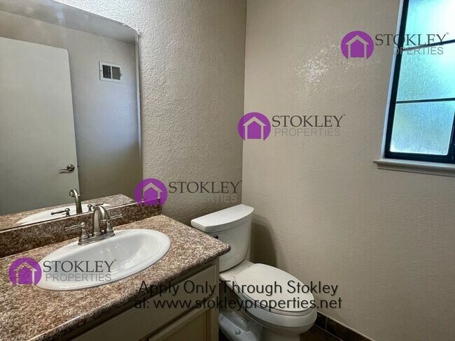 Building Photo - 538 Mesa Verde Pl