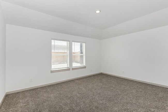 Building Photo - 14826 Cold Water Dr