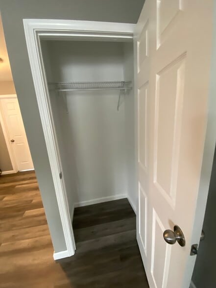 Building Photo - 113 Sandstone Ct