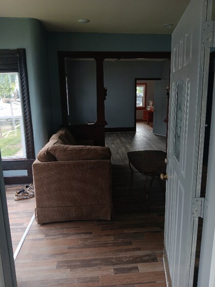 Building Photo - 126 Putnam St SW