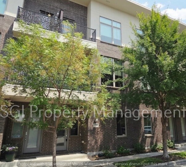 Building Photo - 13222 Bee St