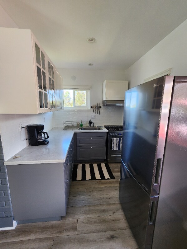 Building Photo - 1112 N Ontare Rd