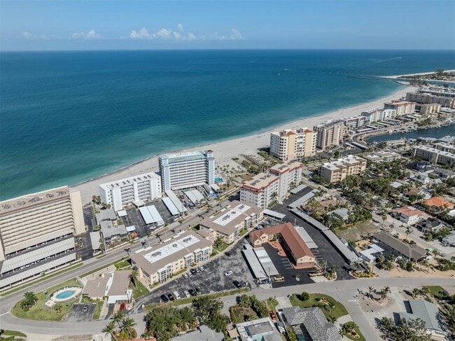 Building Photo - 200 The Esplanade N