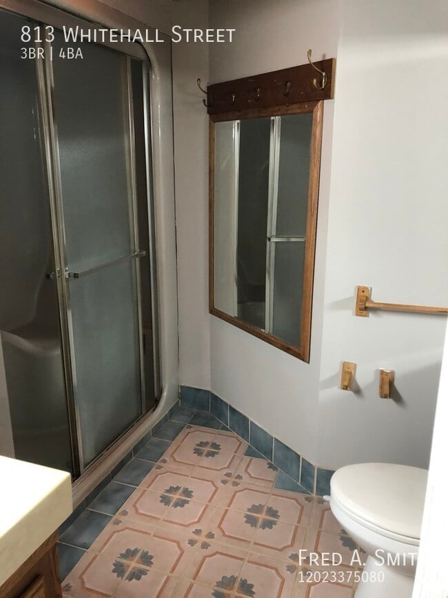 Building Photo - 813 Whitehall St