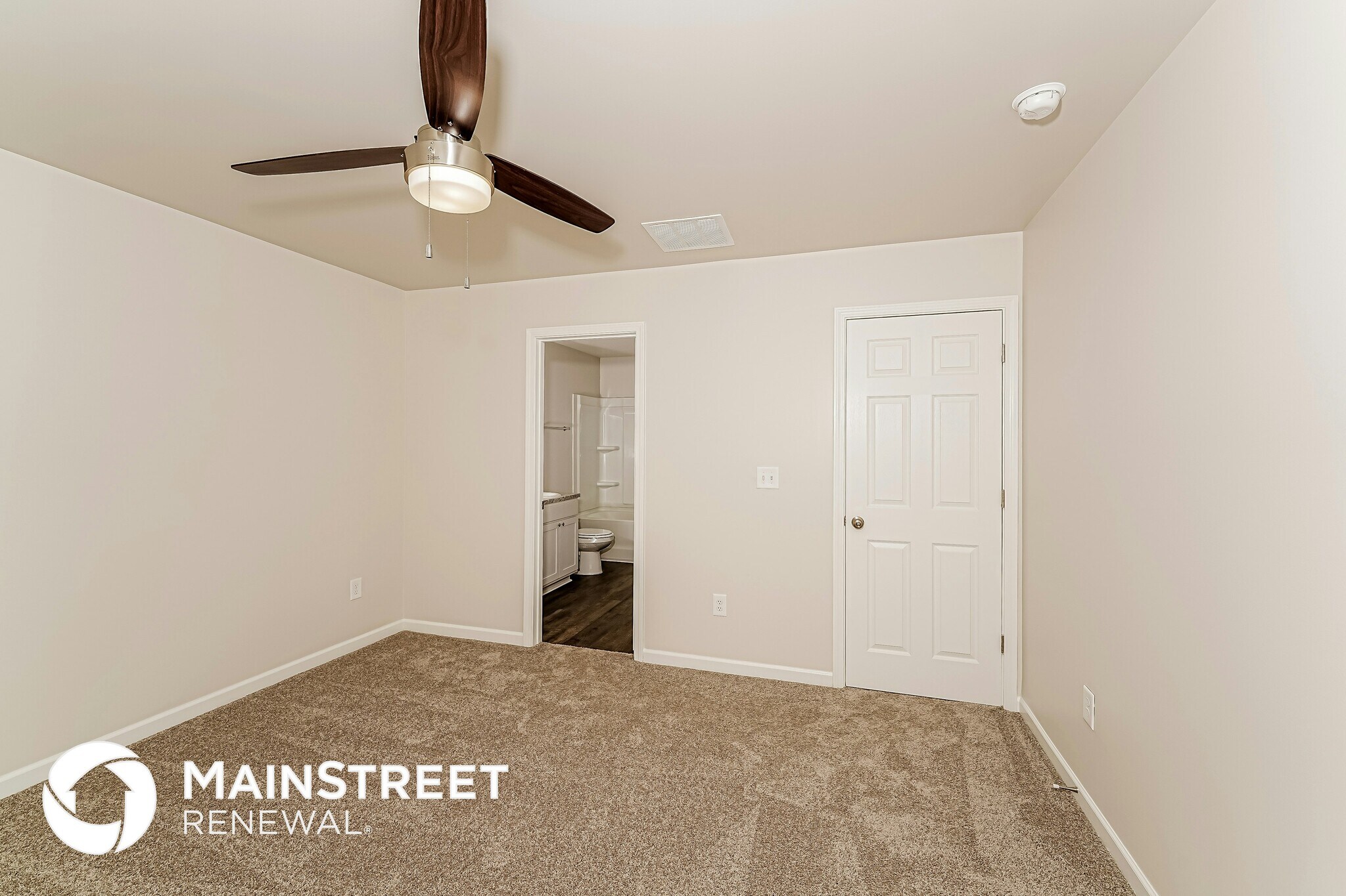 Building Photo - 65 Jonathan Dr