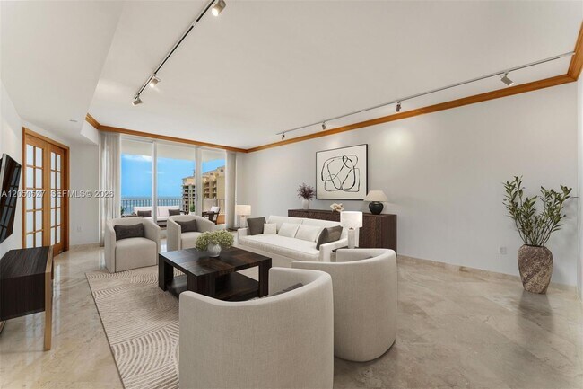 Building Photo - 785 Crandon Blvd