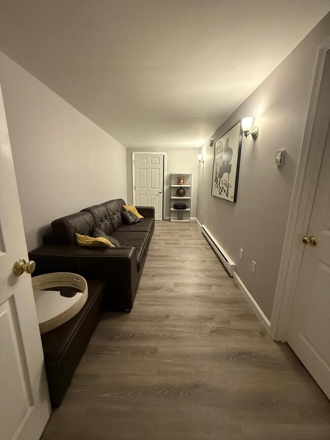 Building Photo - Pike Avenue