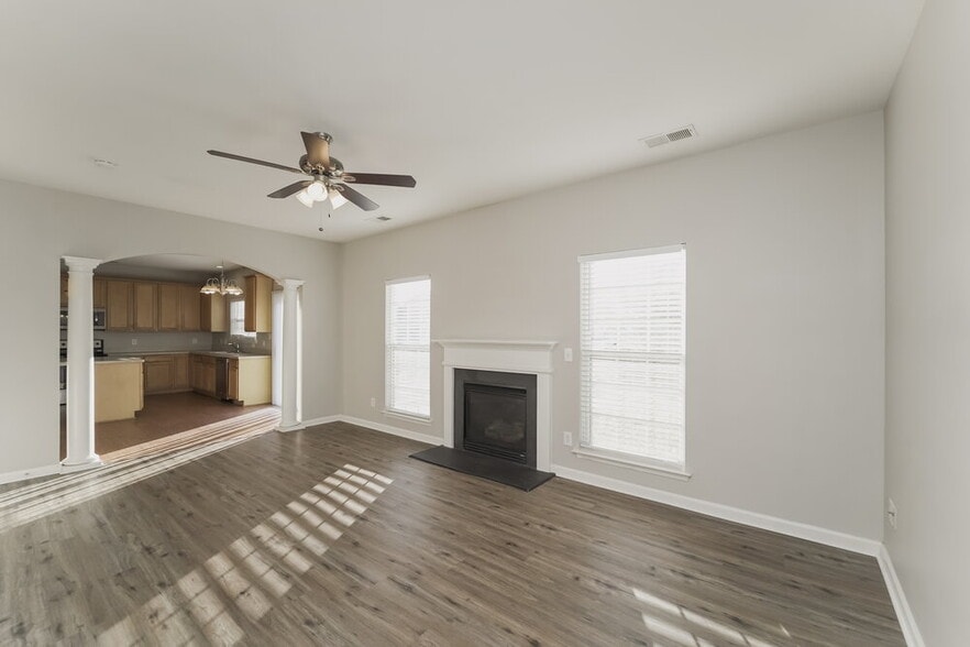 Building Photo - 11421 Callahan Mill Dr