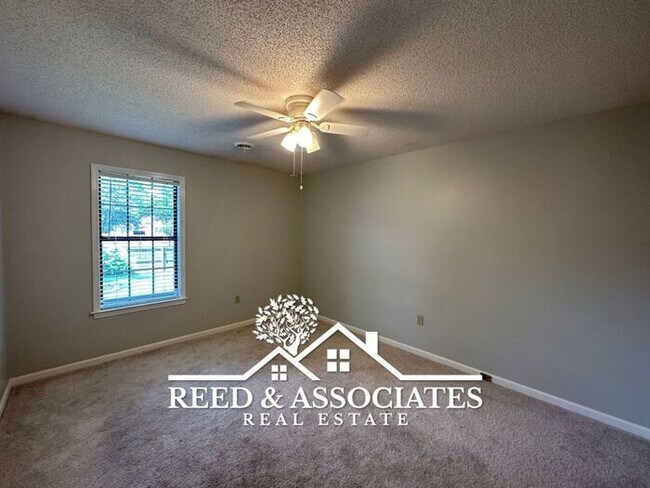 Building Photo - Renovated 3 Bedroom in Collierville!