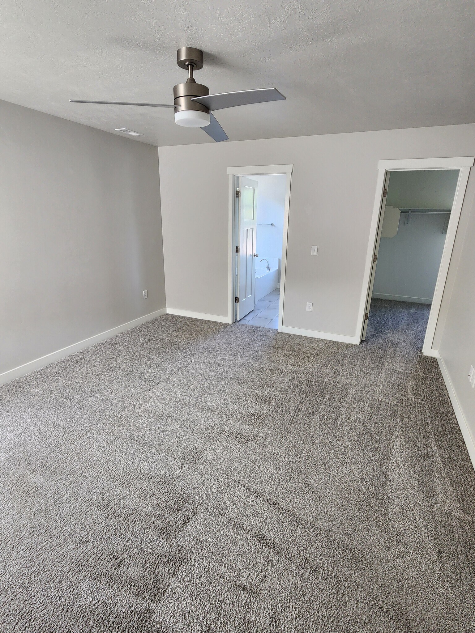 Building Photo - 724 Cami Nicole Ln