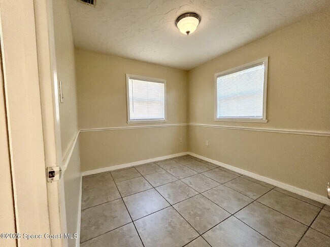 Building Photo - 100 Prince Ave