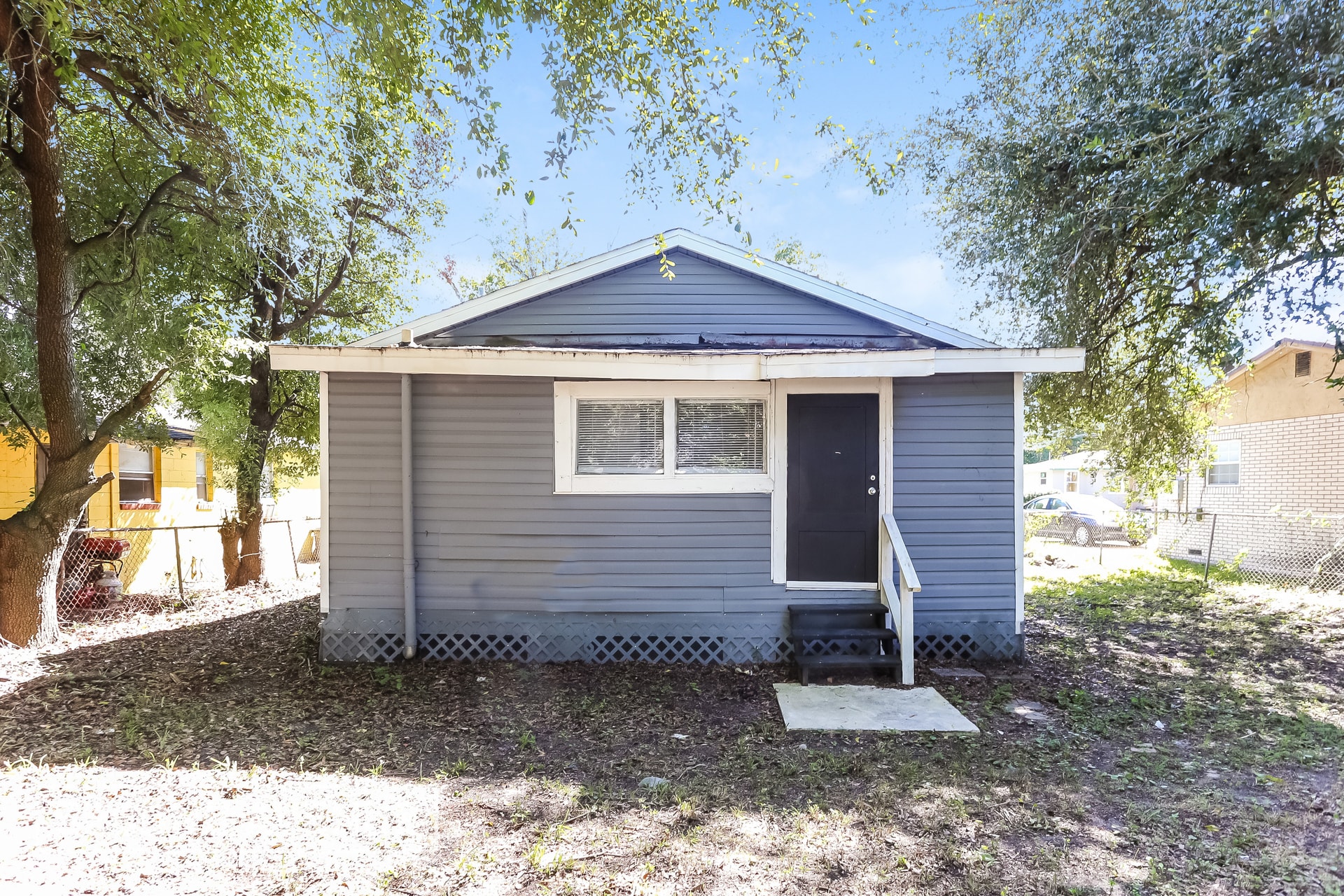 Building Photo - 2011 W 15th St