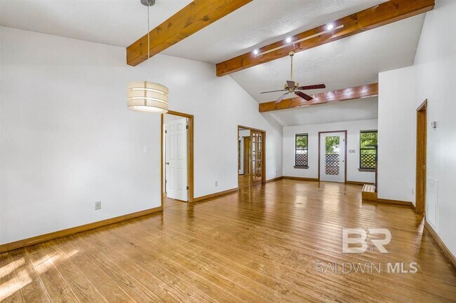 Building Photo - 500 Pomelo St