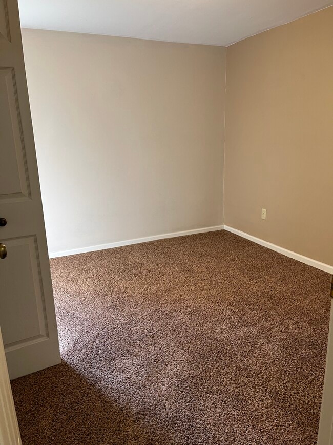 Building Photo - 1035 IN-25