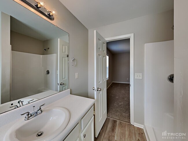 Building Photo - 105 Christine Ct