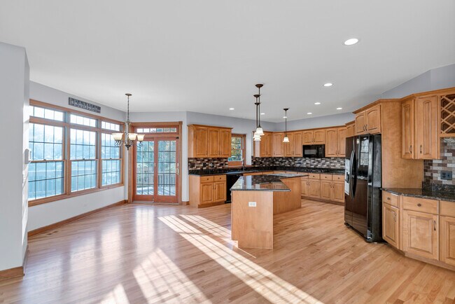 Building Photo - 4N550 School Rd