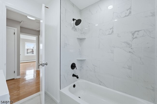 Building Photo - 5 Josh Ct