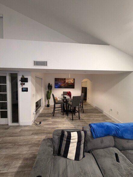 Building Photo - 11722 SW 107th Terrace