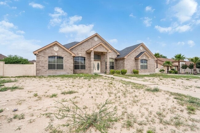 Building Photo - 302 Echo Valley Dr