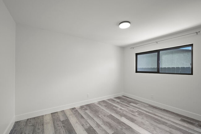 Building Photo - 8685 Longwood St