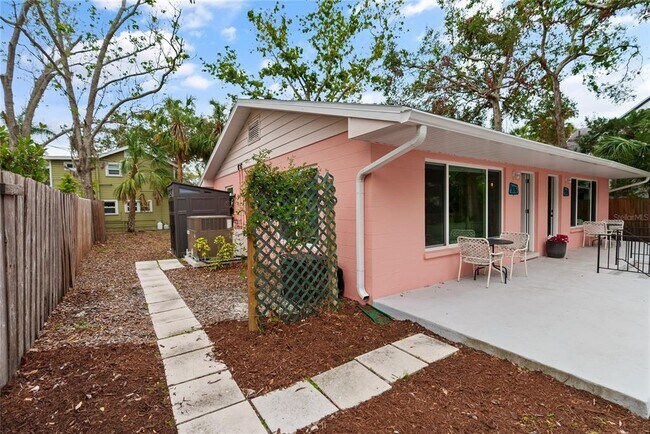 Building Photo - 974 Tennessee Ln