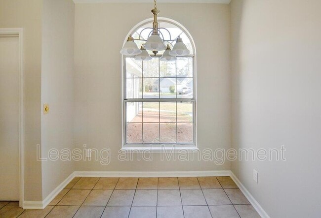 Building Photo - 801 Alwyn Blvd
