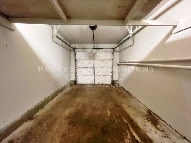 Building Photo - 44 Adelaide St