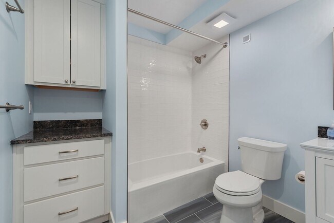 Building Photo - Coming Soon! Waterfront Living in Eastport – Renovated Condo in Severn House