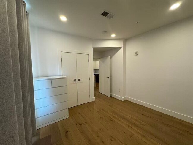 Building Photo - 30 Penniman Rd