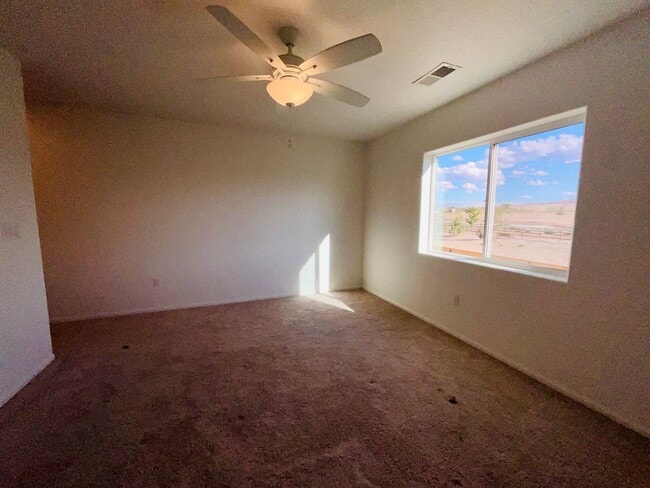 Building Photo - Charming Newer 3 bedroom House