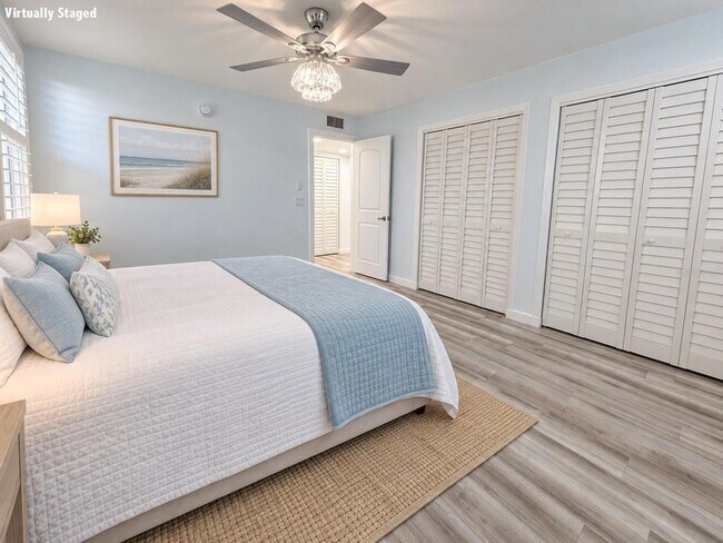 Building Photo - 7625 Sun Island Dr S