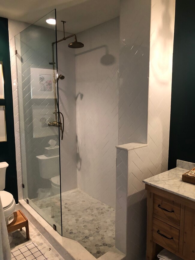 Bathroom - 2112 Morris Ave