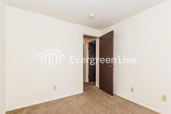 Building Photo - 8615 Baton Rouge Dr