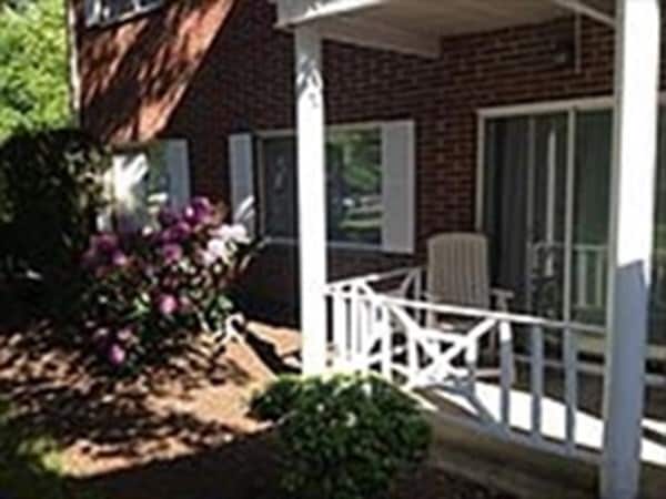 Building Photo - 44 Bayberry Dr