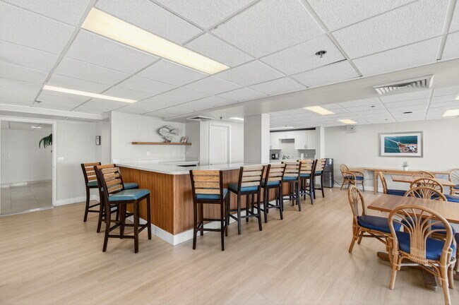 Building Photo - 4511 S Ocean Blvd