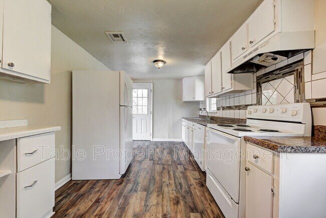 Building Photo - 4209 NE 16th St