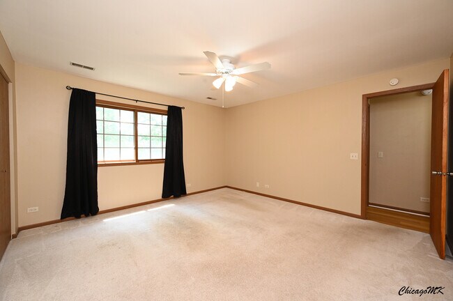 Building Photo - 340 Woodridge Cir